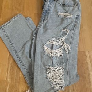 light blue ripped mom jeans size 23